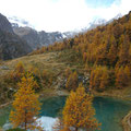 Le magnifique Lac Bleu, que le ciel gris ne met malheureusement pas en valeur sur cette photo
