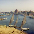 Felukas auf dem Nil bei Assuan