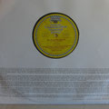 Innenhülle mit einer Anleitung zum Abspielen der Schallplatten in mehreren Sprachen (Deutsche Grammophon Gesellschaft, u.a. Karl Böhm, Berliner Philharmoniker  - Die Zauberflöte, 1964)