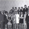 62_1419_1. Klassentreffen 1957 bei Marta Pollmann im Hohenlimburger Hof. Entlassungjahr 1952, Oeger Schule