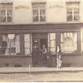 Maison Herman-Alardin adossée à la collégiale (coll. Martial Pardoen)