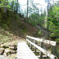 vor der Hirseggbrügg, links auf den Wanderweg nach Sörenberg, 1 km steil bergauf zu schieben