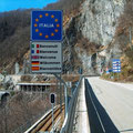 Verkehrsregeln in Italien, ab hier heisst das Centovalli : Valle Vigezzo