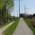 Auffahrt zur Brücke über den Zihlkanal - Canal de la Thielle