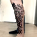 Geometrie Unterschenkel © Farb Fleck Tattoo OG Tattoostudio Linz