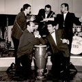 Franco Betro Band. Italiaans ensemble in Zwitserland (1962) met gitarist/bassist/zanger  Giorgio Dareno (George Dankmeyer) rechts voor.