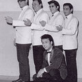 THE PACIFICS 1965 vlnr: Radja Dalimonthee - Nono de Vries - Rio Dalimonthee - Henk Jansen op de voorgrond: Shorty Miller