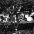 THE DESTROYERS - In de tuin van Dick Bakker (met orgel)