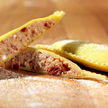 Ravioloni mit Käse-Tomaten Füllung