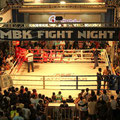 Die Kinder faszinierte die öffentliche Thai Box Fight Night