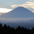 夕方富士山と御殿場の街