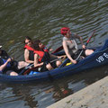 Steuermann mit 3 Paddlerinnen "Hahn im Kanadier"