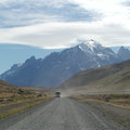Camino hacia Las Torres del Paine