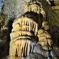Tropfsteine in der Bärenhöhle auf der schwäbischen Alb.