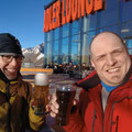 Ein Prosit auf der Adler Lounge