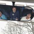 die Busfahrer Edde und Walter außen