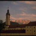 Kloster Reisach mit Kaisergebirge