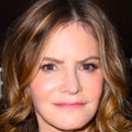 Jennifer Jason Leigh