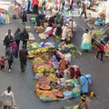 Markt mitten auf der Straße
