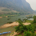 Blick über den Fluß in Nong Khiaw