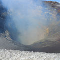 rauchender Kratersee