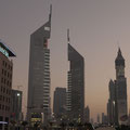 Eines von meheren Zwillingstürmen in Dubai