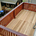 Holzbalkon