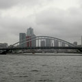 築地から晴海へ延びる環状二号線の隅田川に架かる築地大橋は、まだ未開通です。
