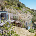 Casa Cielo: modern garden shed with bedroom