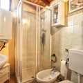 Maison Nadine: Bathroom with shower