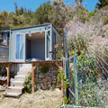 Casa Cielo: modern garden shed with bedroom