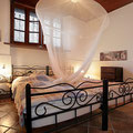 Old Olive Mill House Schlafzimmer 1, Erdgeschoss