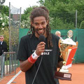 Turniersieger Dustin Brown bei seinen Dankesworten nach der Siegerehrung 