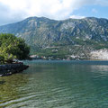 ... und das Meer schimmert in allen Blau- und Türkistönen.