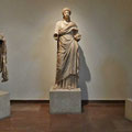 Olympia Museum - Statuen aus dem Heratempel, in der Mitte die Poppaea Sabina.