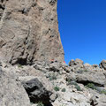 Das letzte Stück bis zu dem riesigen Monolithen ist eine kleine Klettertour.