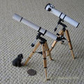 天体望遠鏡 日野光学68mm屈折赤道儀＋H100型反射赤道儀。　３０年以上前のなつかしい機種です。