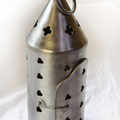 Lanterne en acier forgé de 35 cm de haut sur 12,5cm de diam. Art.Nr.: 1820 Prix : 115 €