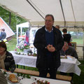 Helmut begrüßt die Gäste aus Ribnitz-Dammgarten