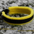Miniatur-Halsband in schwarz mit Fleece in zitrone