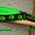 Zugstopp mit Mustergurtband  'Paws' grün-braun mit Neopren in neonpink