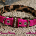 Halsband mit Rollschnalle in pink, 20mm breit mit Polsterung aus Fleece in Leopardenoptik