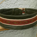 Halsband mit Rollschnalle in beige mit Borte 'Pfauenauge rot und sehr breiter Lederpolsterung in oliv