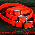 Halsbänder in signal-orange mit Doppelstegschnalle in 13mm, 16mm & 19mm