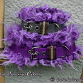 Halsbänder mit Rollschnalle in violett und anthrazit mit Zottelfell in lila-weiß