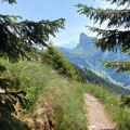 Stockhorn (2'190MüM) in Bildmitte