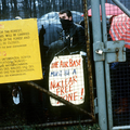 Manifestations contre l’installation des Pershing II et des missiles de croisière en Europe – Base aérienne américaine Rhein-Main (Francfort, 12 décembre 1982).