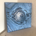 30cm x 30cm