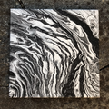 30cm x 30cm