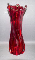  Murano Glas Vase, roter Innenfang, gezogen, Zipfel, 1540 g., 33,2 cm, € 180,00